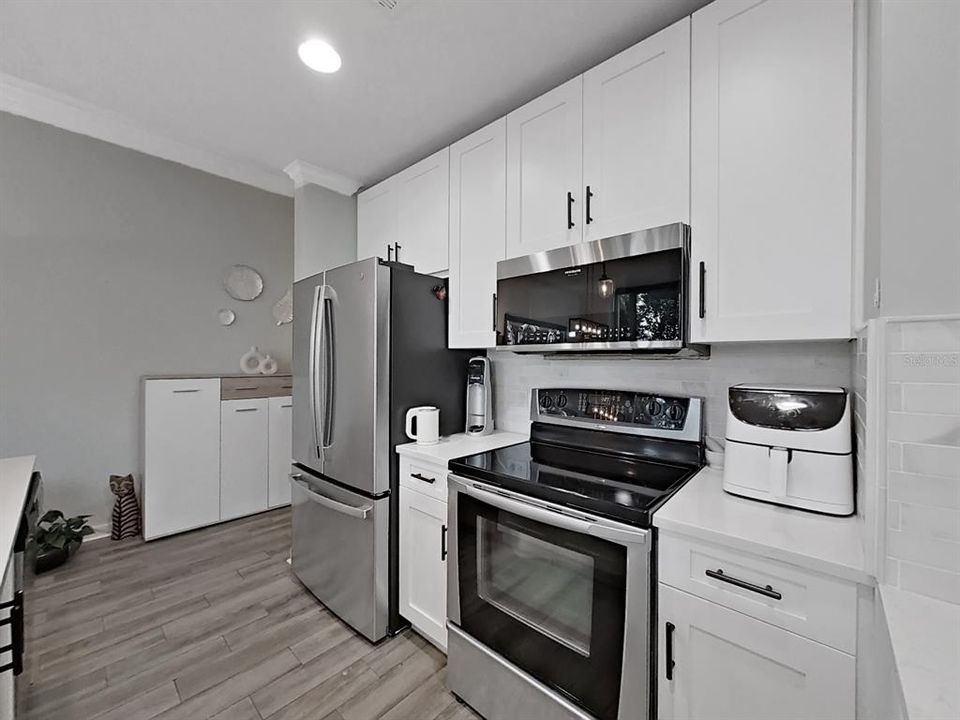 For Rent: $3,500 (2 beds, 2 baths, 1250 Square Feet)