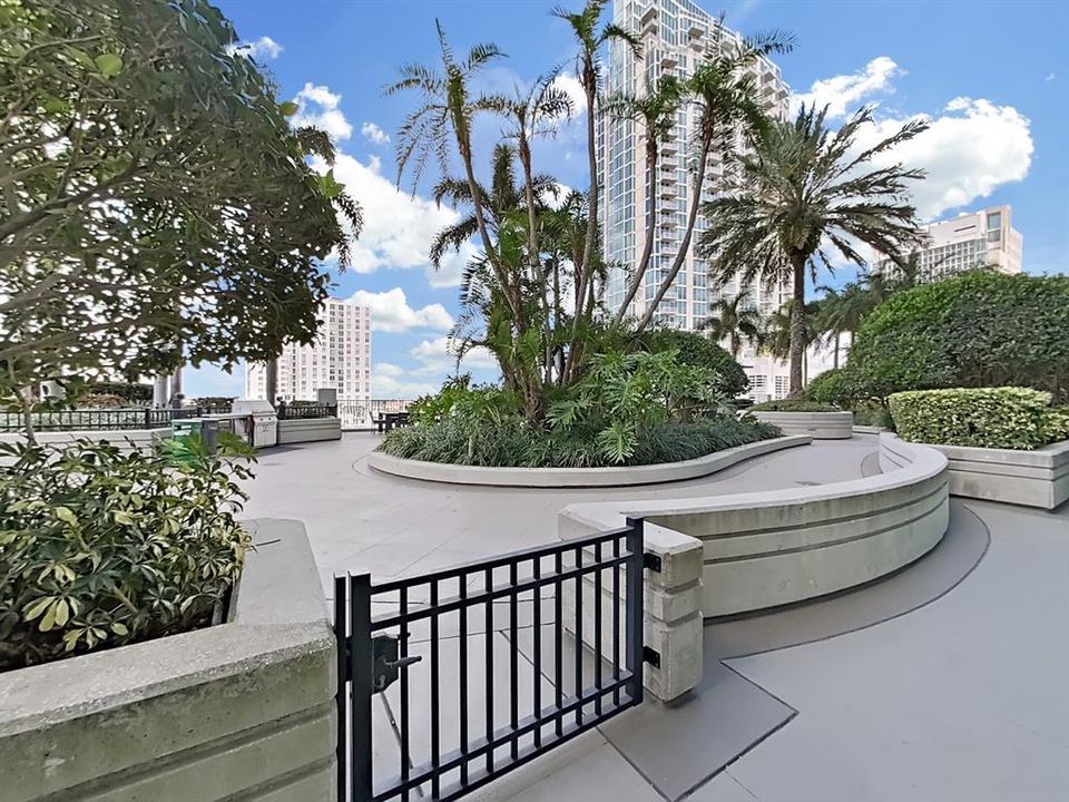 For Rent: $3,500 (2 beds, 2 baths, 1250 Square Feet)