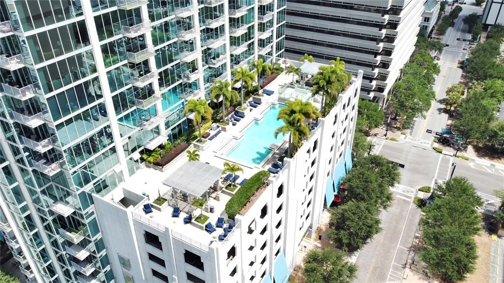 For Rent: $3,500 (2 beds, 2 baths, 1250 Square Feet)