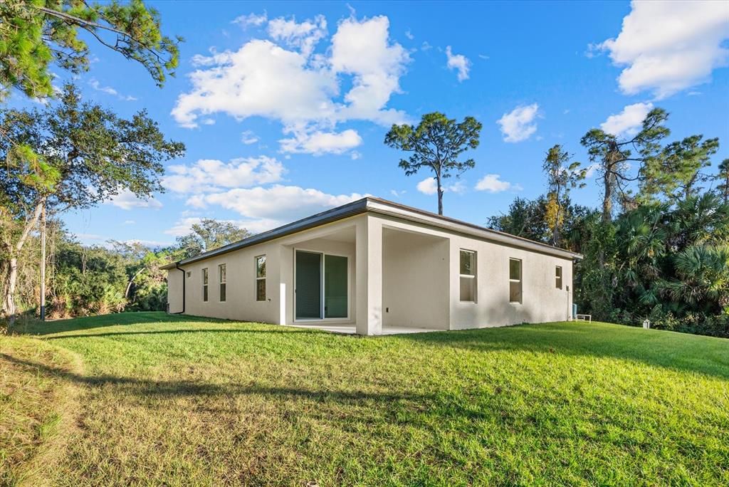 For Rent: $2,425 (4 beds, 3 baths, 1990 Square Feet)