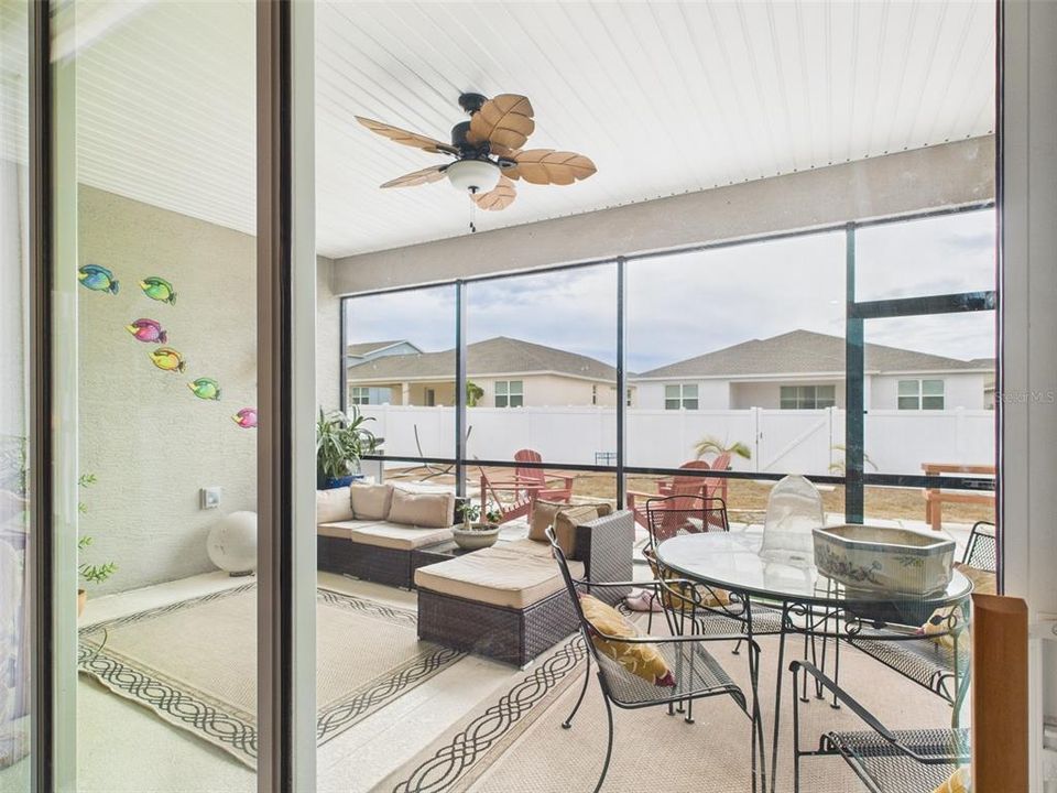 En Venta: $440,000 (3 camas, 2 baños, 2217 Pies cuadrados)