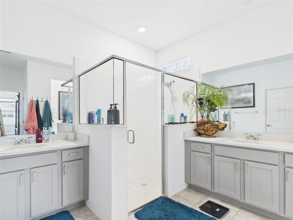 En Venta: $440,000 (3 camas, 2 baños, 2217 Pies cuadrados)