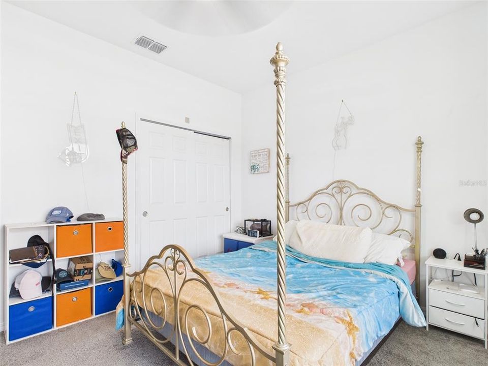 En Venta: $440,000 (3 camas, 2 baños, 2217 Pies cuadrados)