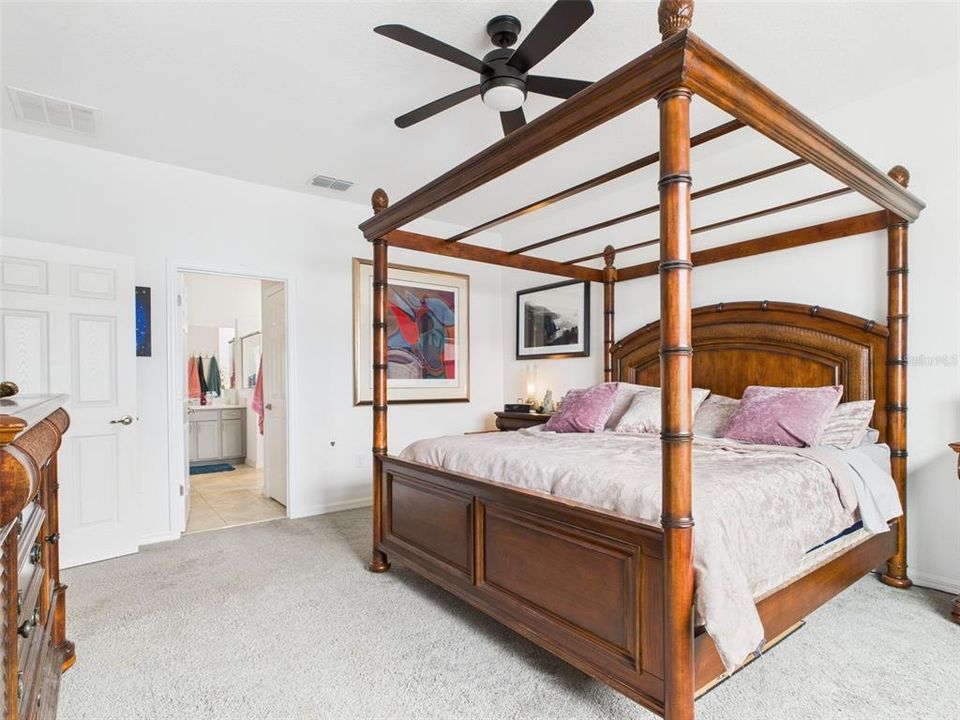 En Venta: $440,000 (3 camas, 2 baños, 2217 Pies cuadrados)