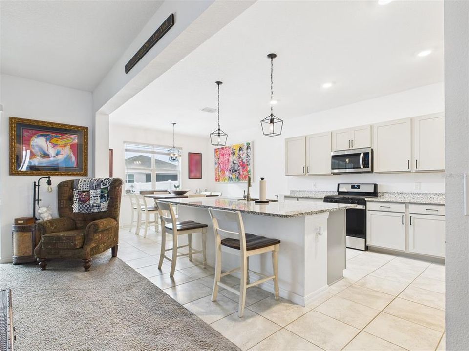 En Venta: $440,000 (3 camas, 2 baños, 2217 Pies cuadrados)