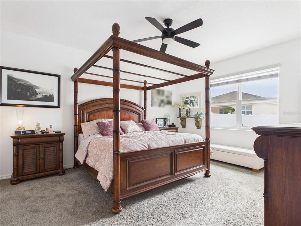 En Venta: $440,000 (3 camas, 2 baños, 2217 Pies cuadrados)