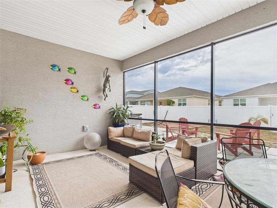 En Venta: $440,000 (3 camas, 2 baños, 2217 Pies cuadrados)