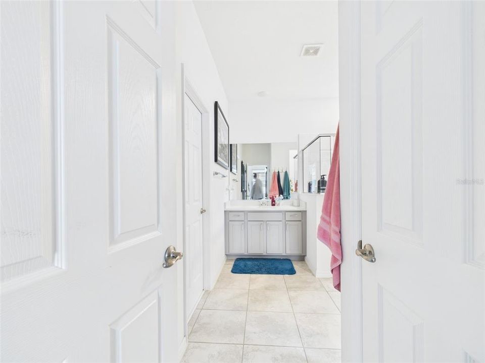 En Venta: $440,000 (3 camas, 2 baños, 2217 Pies cuadrados)