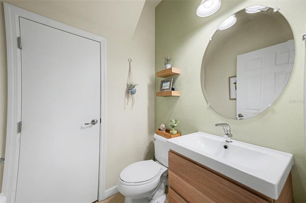 For Sale: $245,000 (2 beds, 2 baths, 1429 Square Feet)