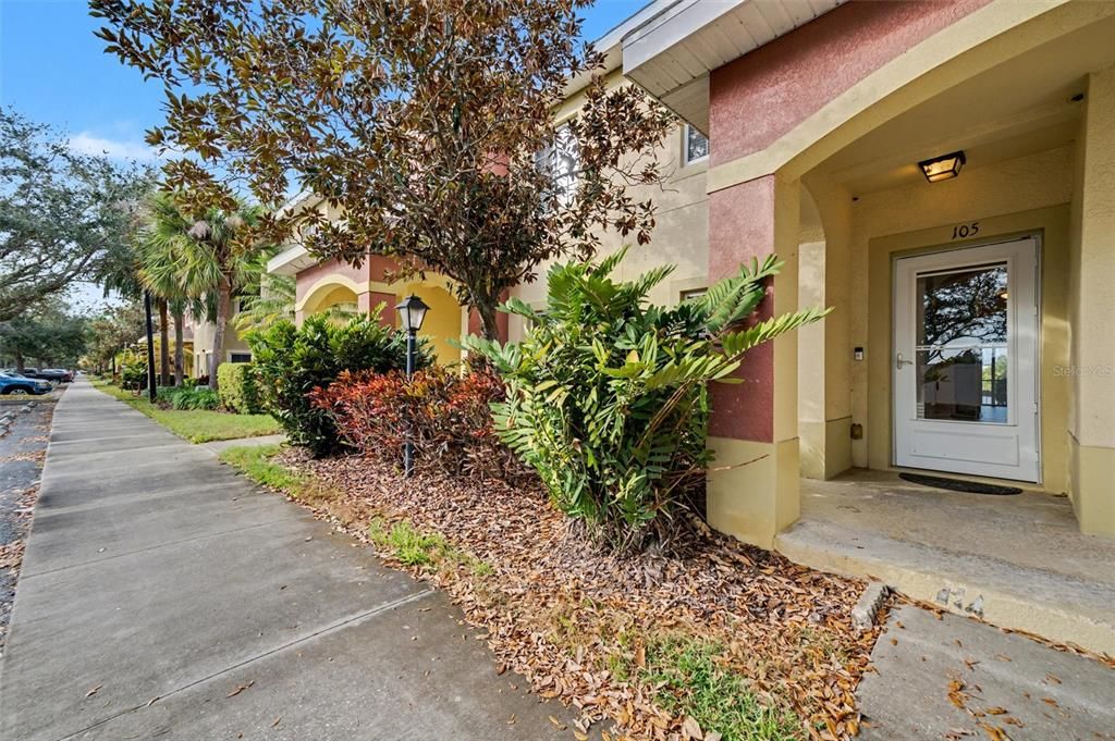 For Sale: $245,000 (2 beds, 2 baths, 1429 Square Feet)