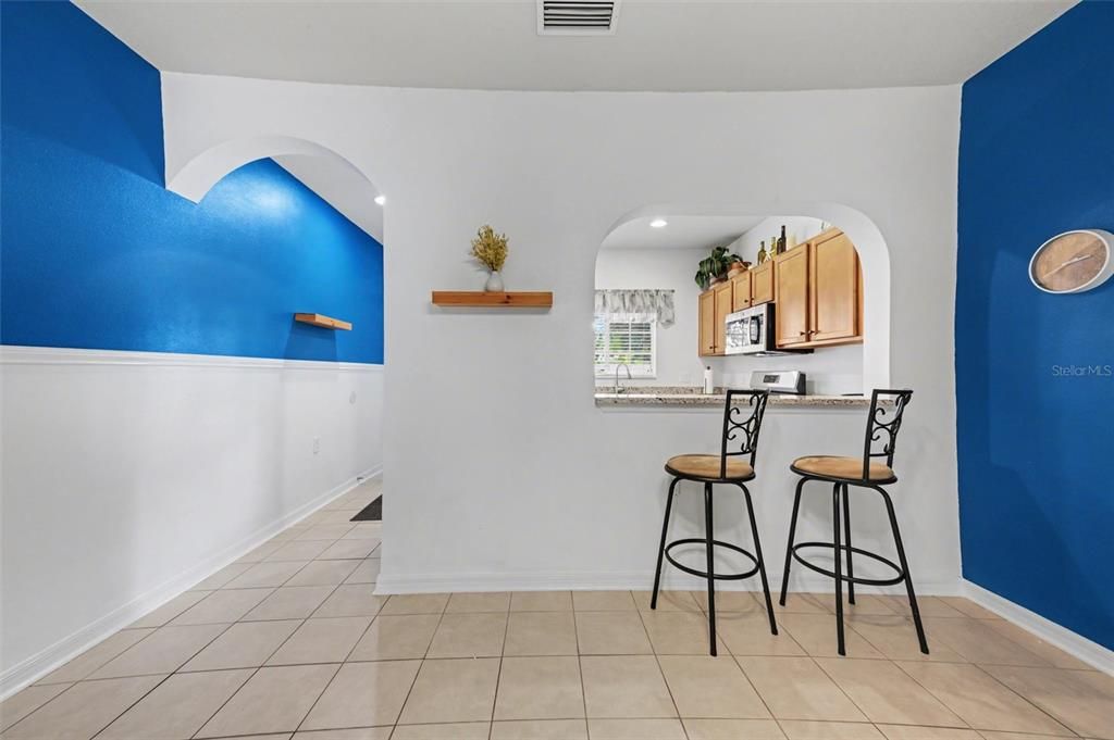 For Sale: $245,000 (2 beds, 2 baths, 1429 Square Feet)