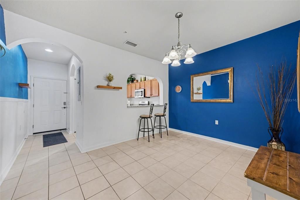 For Sale: $245,000 (2 beds, 2 baths, 1429 Square Feet)