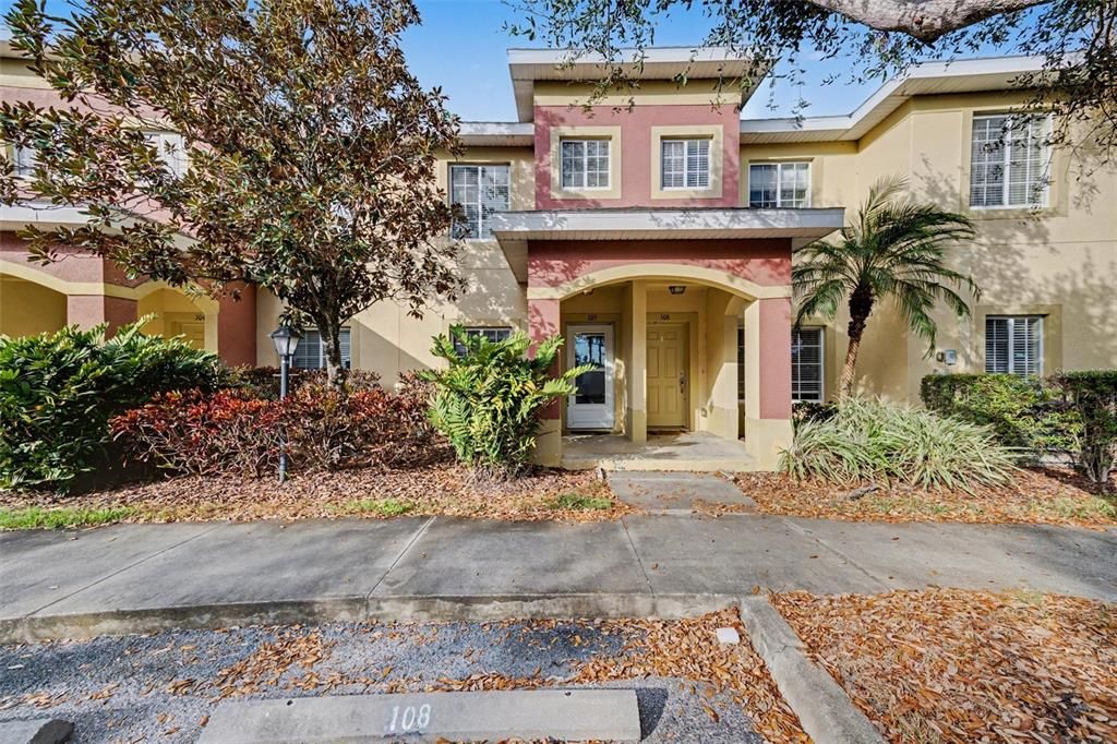 For Sale: $245,000 (2 beds, 2 baths, 1429 Square Feet)