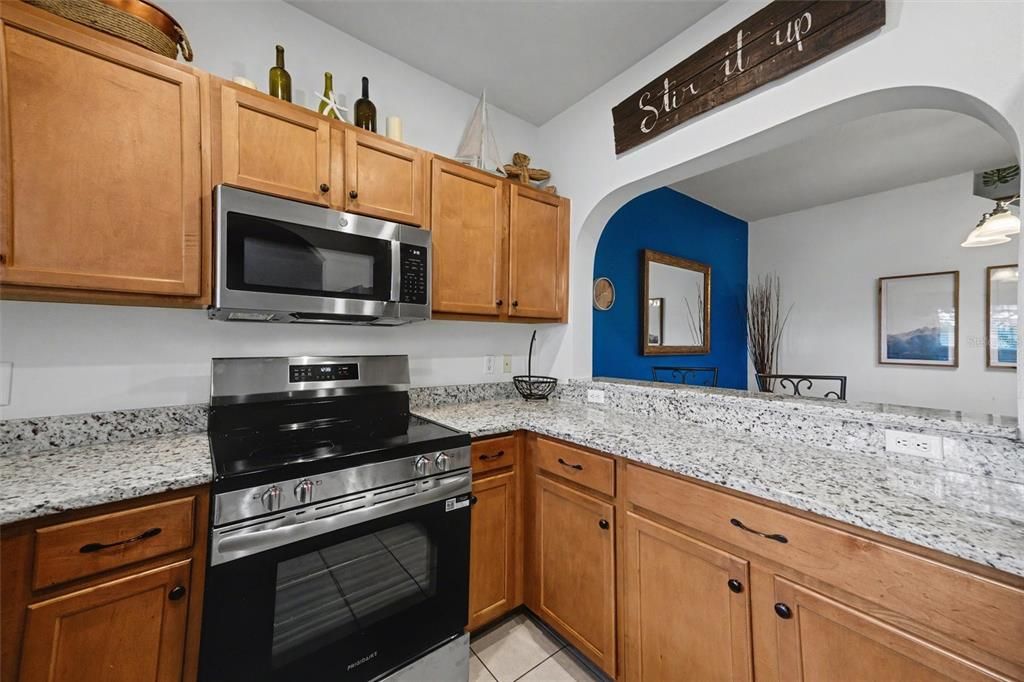 For Sale: $245,000 (2 beds, 2 baths, 1429 Square Feet)