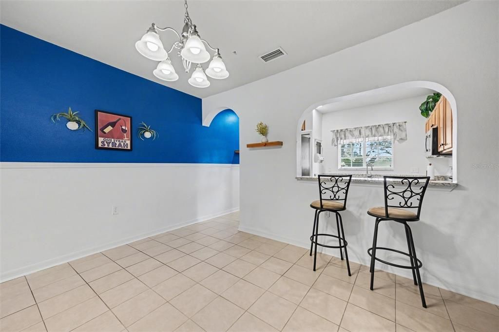 For Sale: $245,000 (2 beds, 2 baths, 1429 Square Feet)
