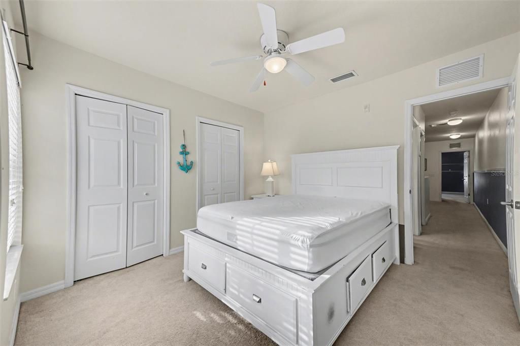 For Sale: $245,000 (2 beds, 2 baths, 1429 Square Feet)