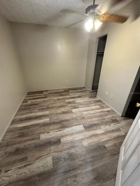 出租: $1,475 (3 贝兹, 1 浴室, 1388 平方英尺)