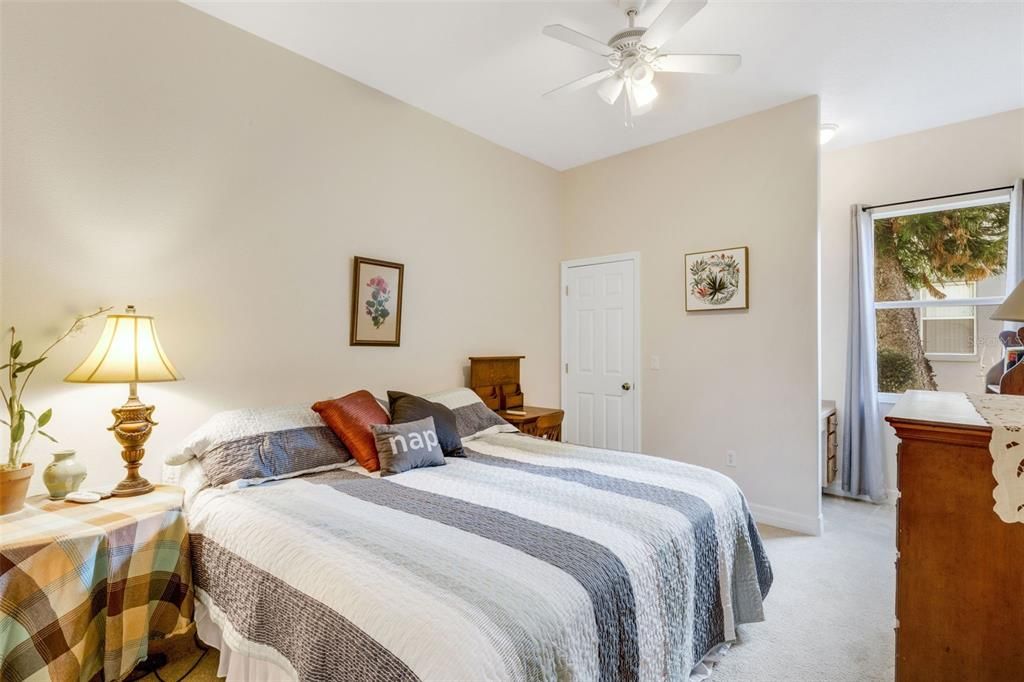 For Sale: $399,900 (3 beds, 2 baths, 2084 Square Feet)