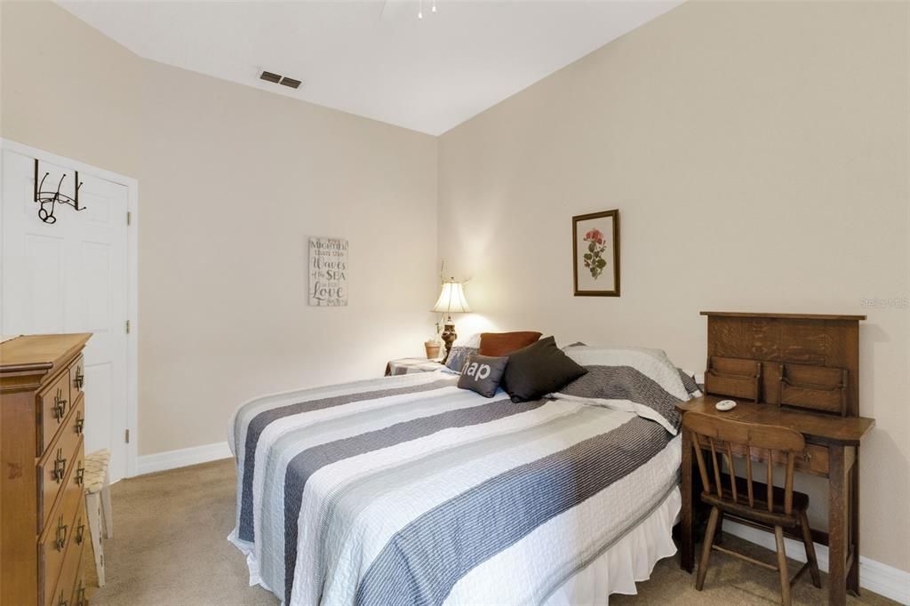 For Sale: $399,900 (3 beds, 2 baths, 2084 Square Feet)