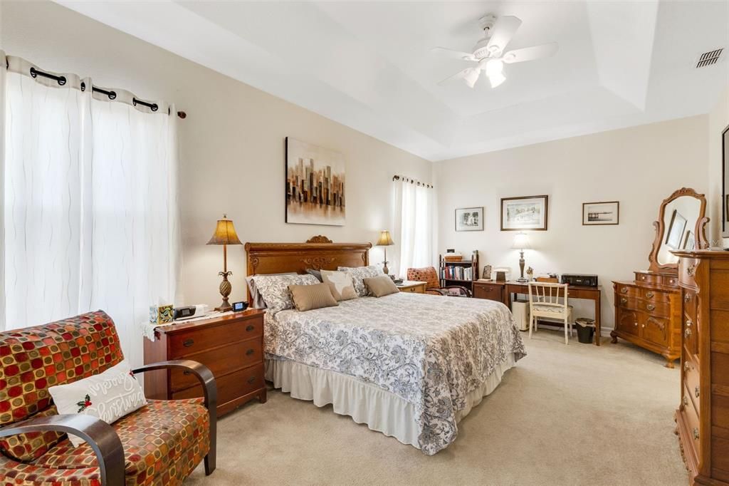 For Sale: $399,900 (3 beds, 2 baths, 2084 Square Feet)