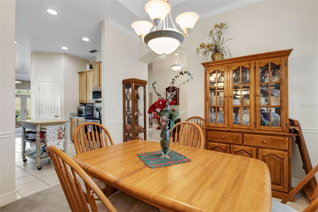 For Sale: $399,900 (3 beds, 2 baths, 2084 Square Feet)