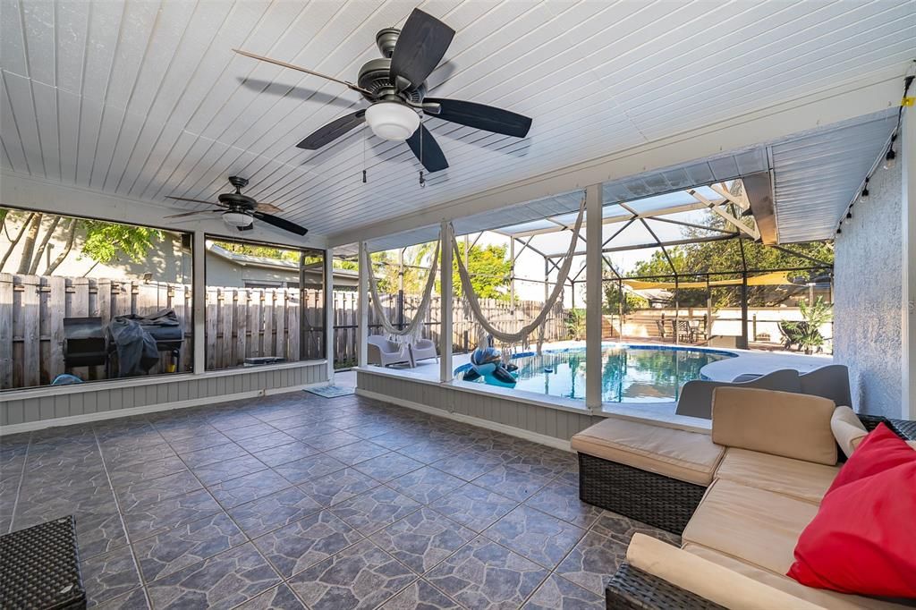 出租: $3,745 (5 贝兹, 2 浴室, 1927 平方英尺)