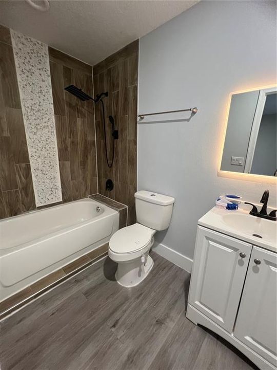 出租: $3,745 (5 贝兹, 2 浴室, 1927 平方英尺)