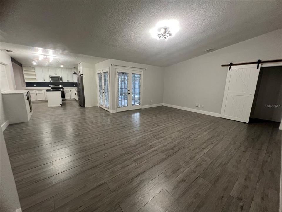 出租: $3,745 (5 贝兹, 2 浴室, 1927 平方英尺)