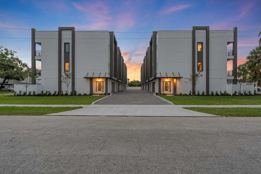 For Sale: $1,350,000 (4 beds, 3 baths, 3313 Square Feet)