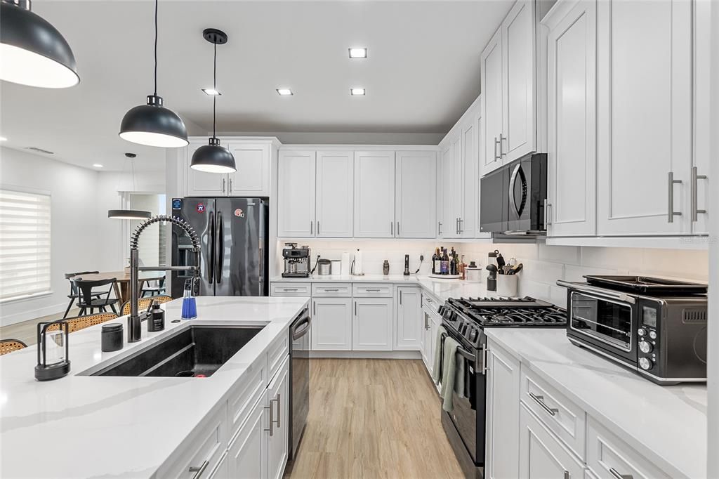 En Venta: $459,707 (3 camas, 2 baños, 1661 Pies cuadrados)