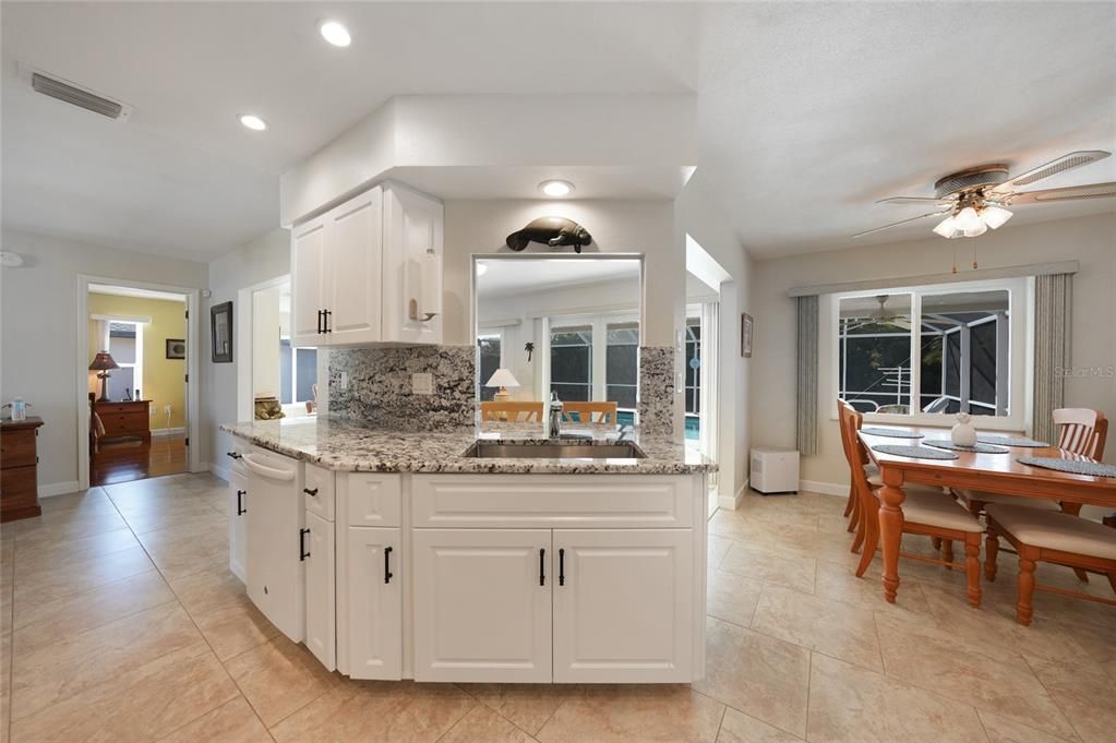 For Sale: $339,000 (2 beds, 2 baths, 1660 Square Feet)