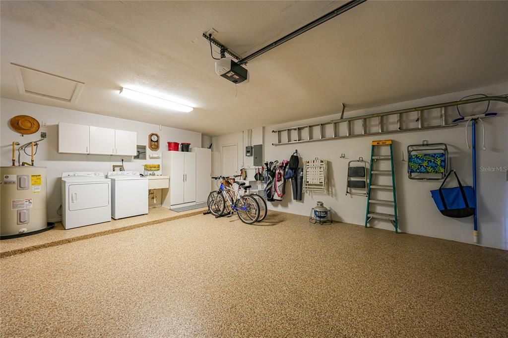 For Sale: $339,000 (2 beds, 2 baths, 1660 Square Feet)