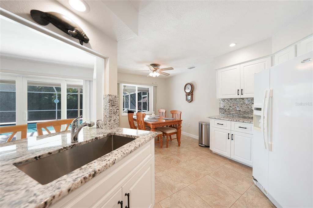 For Sale: $339,000 (2 beds, 2 baths, 1660 Square Feet)