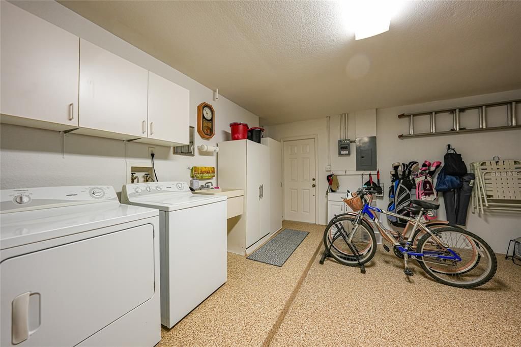 For Sale: $339,000 (2 beds, 2 baths, 1660 Square Feet)