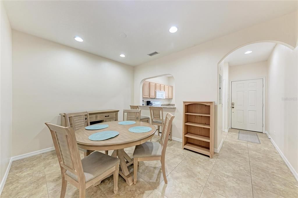 待售: $239,900 (2 贝兹, 2 浴室, 1429 平方英尺)