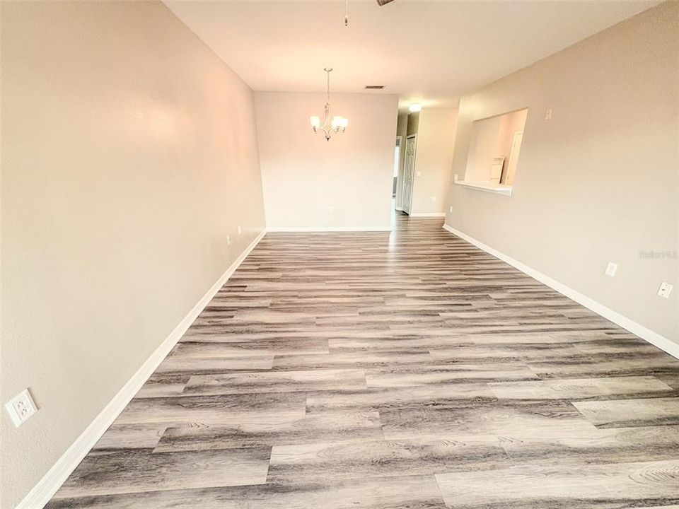 出租: $1,595 (3 贝兹, 2 浴室, 1151 平方英尺)