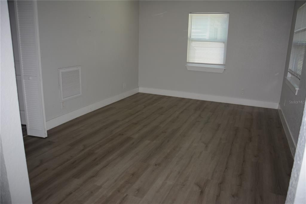 В аренду: $2,350 (3 спален, 2 ванн, 896 Квадратных фут)