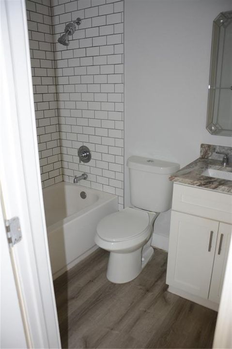 В аренду: $2,350 (3 спален, 2 ванн, 896 Квадратных фут)