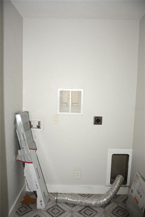 В аренду: $2,350 (3 спален, 2 ванн, 896 Квадратных фут)