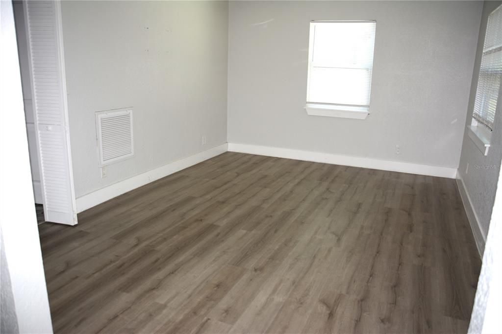 В аренду: $2,350 (3 спален, 2 ванн, 896 Квадратных фут)