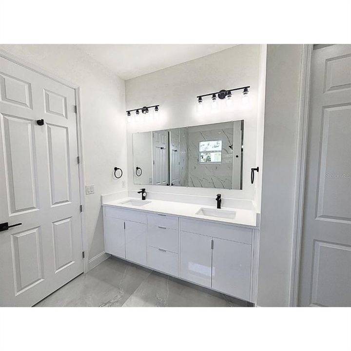 For Sale: $549,000 (4 beds, 3 baths, 2751 Square Feet)