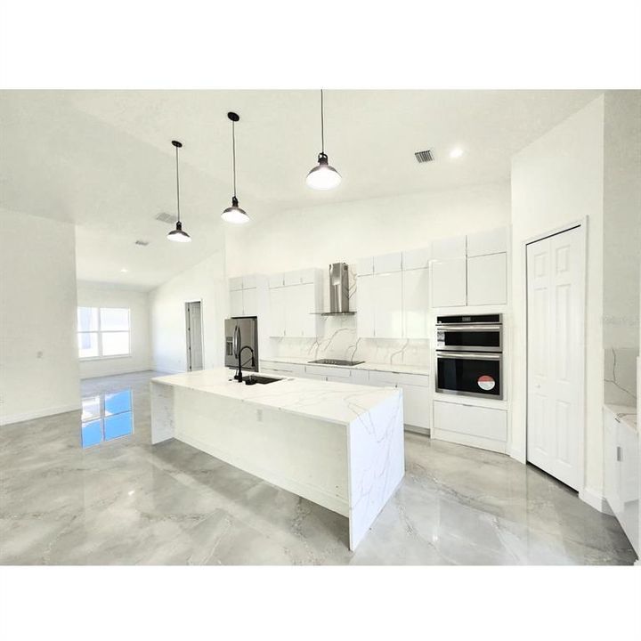 For Sale: $549,000 (4 beds, 3 baths, 2751 Square Feet)