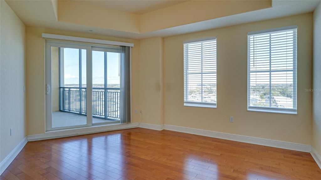 For Rent: $2,600 (3 beds, 2 baths, 2391 Square Feet)