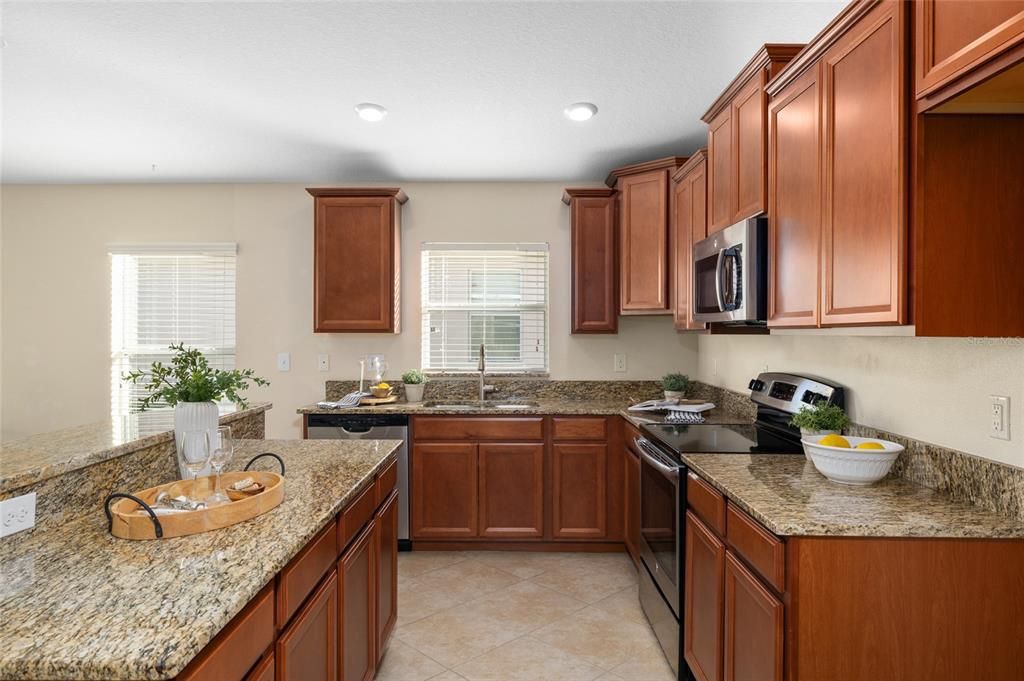 待售: $330,000 (3 贝兹, 2 浴室, 2053 平方英尺)