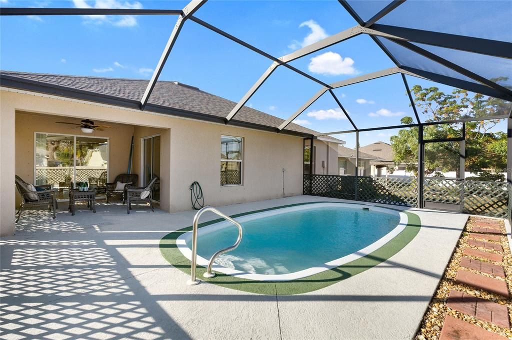 待售: $330,000 (3 贝兹, 2 浴室, 2053 平方英尺)