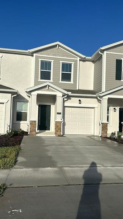 For Rent: $2,000 (3 beds, 2 baths, 1738 Square Feet)