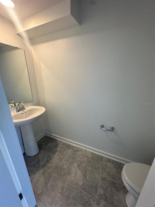 For Rent: $2,000 (3 beds, 2 baths, 1738 Square Feet)