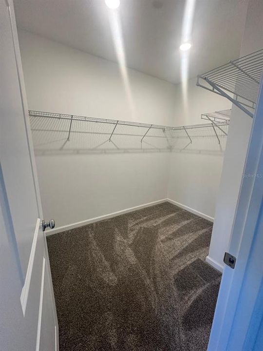 For Rent: $2,000 (3 beds, 2 baths, 1738 Square Feet)