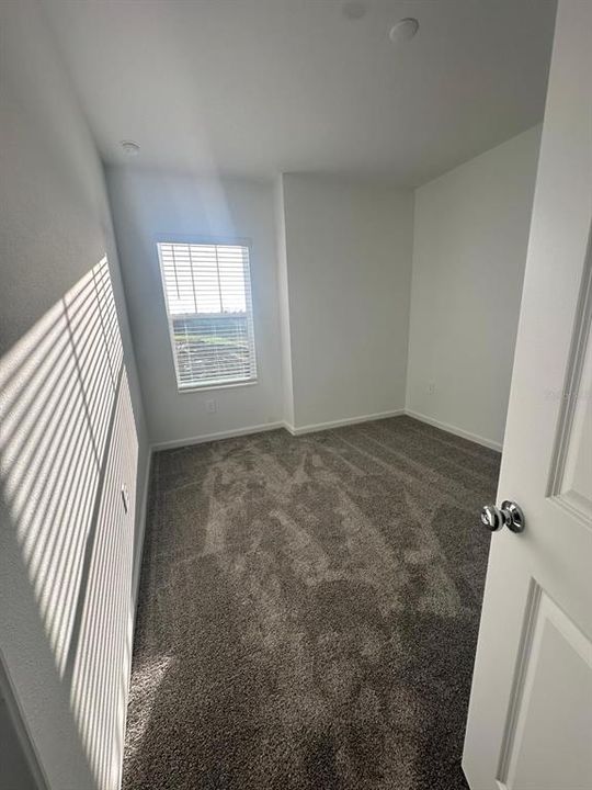 For Rent: $2,000 (3 beds, 2 baths, 1738 Square Feet)