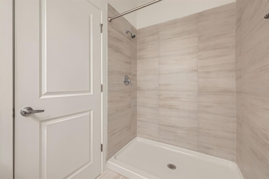 На продажу: $420,000 (3 спален, 2 ванн, 1687 Квадратных фут)